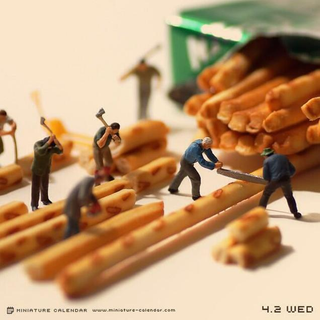 Illustration for article titled There Are Tiny People Living Amongst Our Oreos